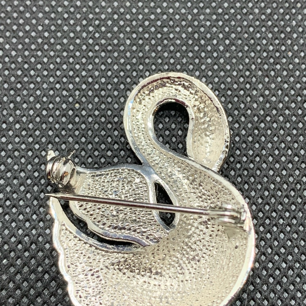 Sparkling Swan - Vintage Rhinestone Swan Pin/ Brooch Emerald Rhinestone eyes - Picture 3 of 3